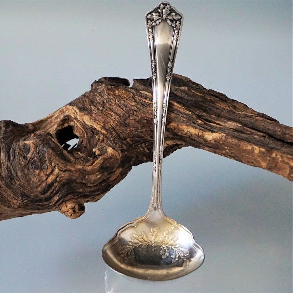 Antique Silver Plate WM Rogers Son Fair Oak Pattern Gravy Ladle Spoon Pat Pend